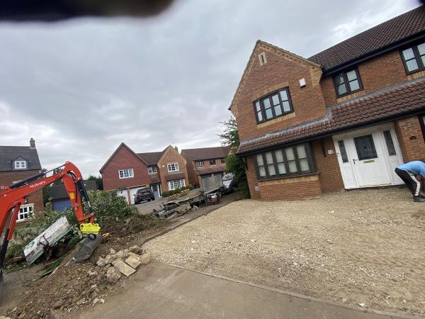 Solid Stone Paving LTD Driveways & Patios Milton Keynes