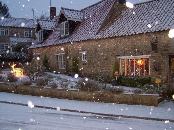 NJ and CJ Allsopp Cabinet Makers