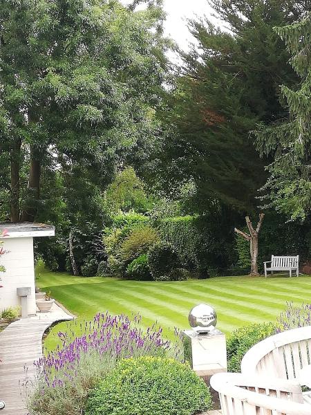 Supagrass Lawn Treatment Service Ltd