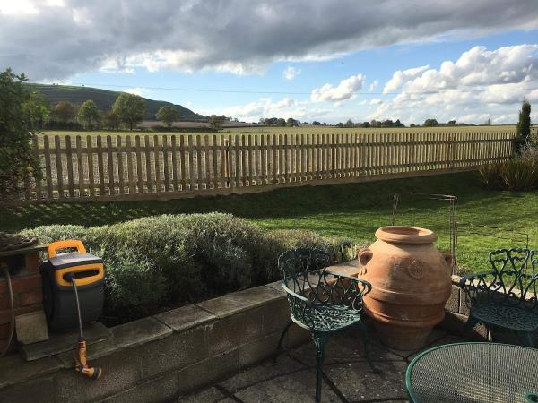 J.W Fencing and Landscaping Ltd