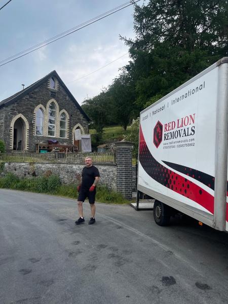 Red Lion Removals