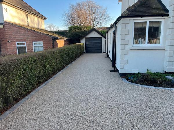 Leeds Landscapes & Driveways LTD