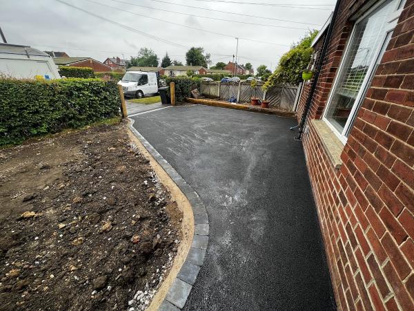 Leeds Landscapes & Driveways LTD