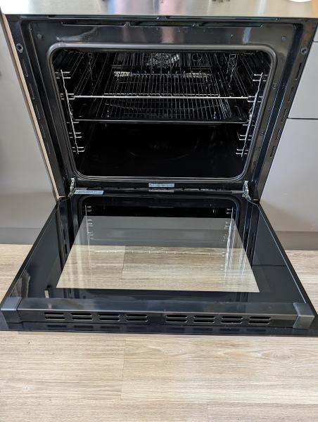 Clean As A Whistle Oven Cleaning