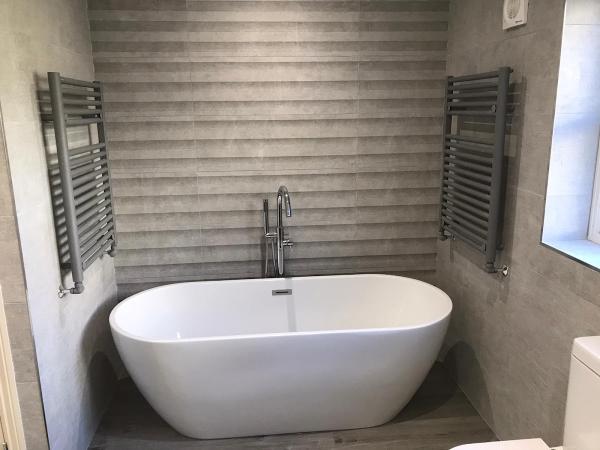 R D Tiling & Bathroom Installations