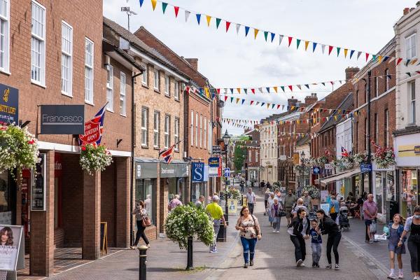 James Du Pavey Independent Estate Agents in Stone