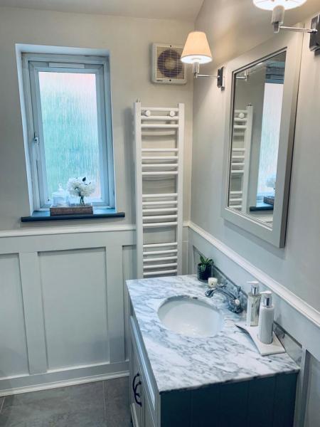 The Berkshire Bathroom