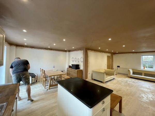 HR Bespoke Plastering Ltd