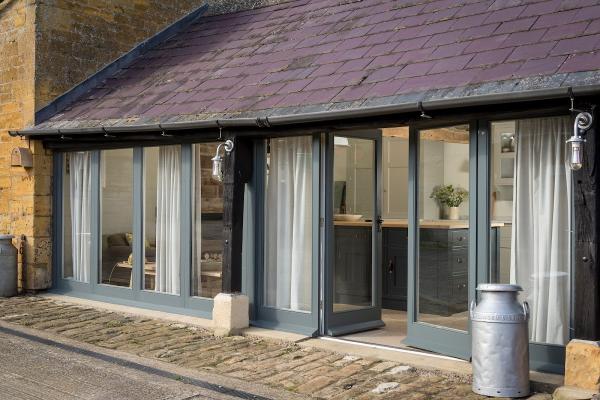 Steven Booker Kitchens & Furniture
