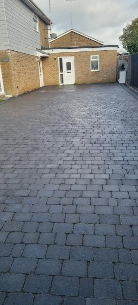 Sam & Son Jet a Drive ( Patio & Drive Cleaning