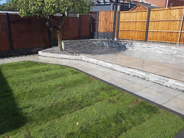 Manders Fencing & Garden Services