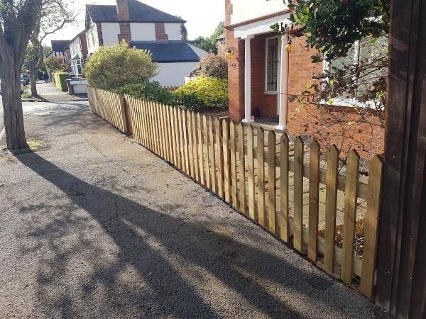 Manders Fencing & Garden Services