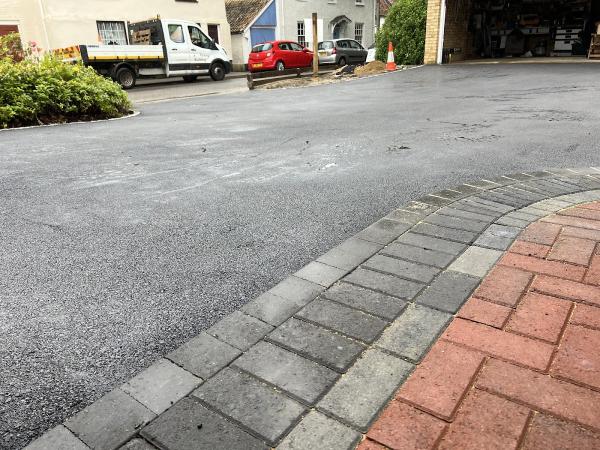 Pro Scapes Drives and Patios LTD