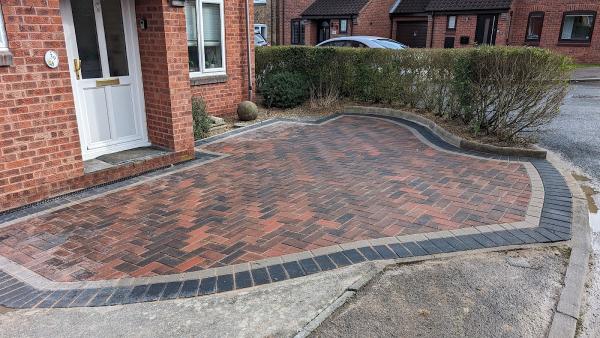 Pro Scapes Drives and Patios LTD