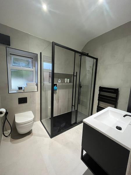 Mez Construction UK Ltd