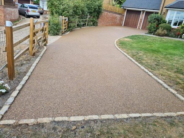 Amwell Driveways and Landscaping Ltd