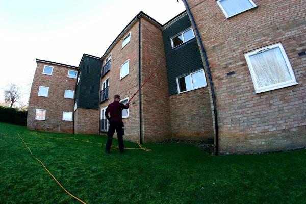 IB Cleaning-Window Cleaner