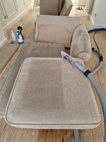 ST Carpet & Upholstery Cleaning Services