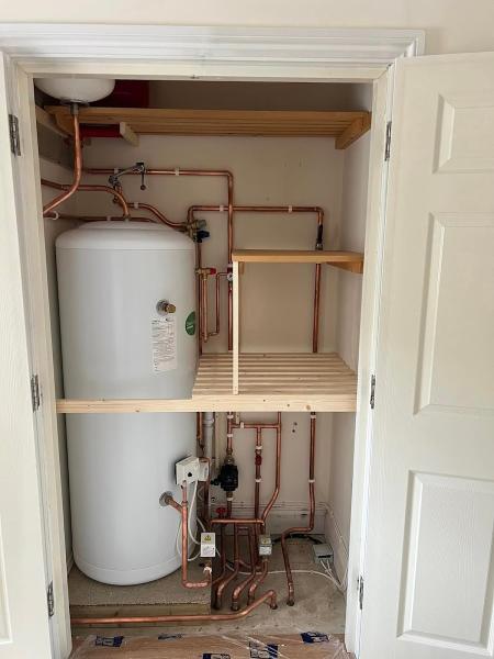 D&J Plumbing & Heating (UK) Ltd