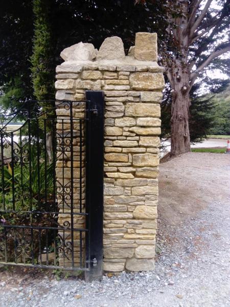 Francis Stone Walling & Patios Ltd