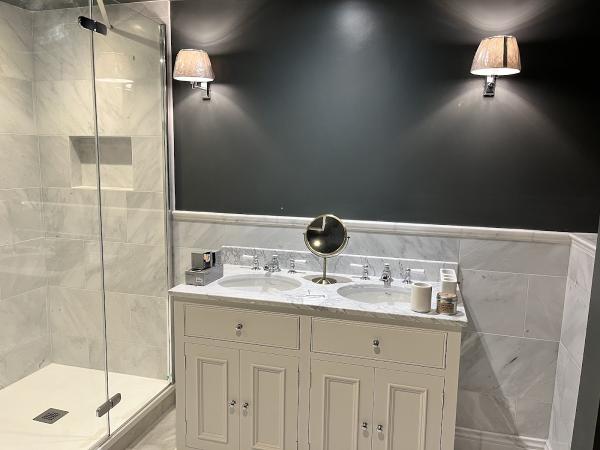 Simply Bathrooms and Bedrooms