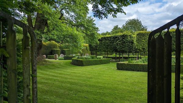 Bloomsford Gardening