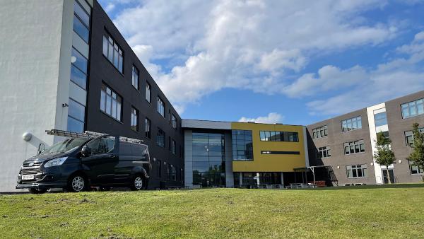 Top Glass Window Cleaners