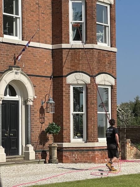 Tis Gud Window Cleaning Services
