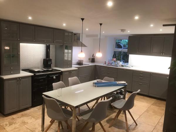 Current Standard Electric