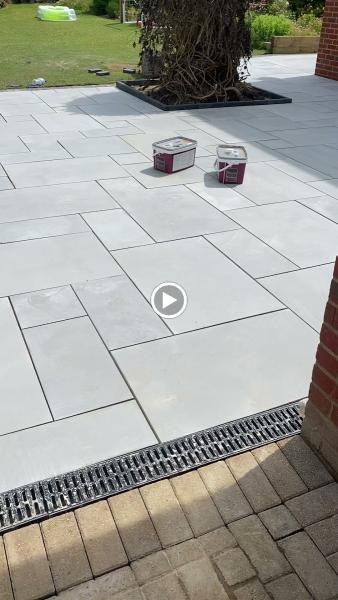 Oakleys Paving and Landscaping