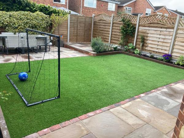 Andy Thorne Fencing and Landscaping Ltd