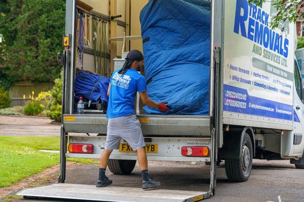 Fast Track Removals & Services Ltd