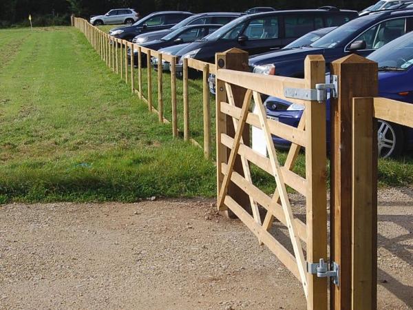 Milan Fencing & Landscaping