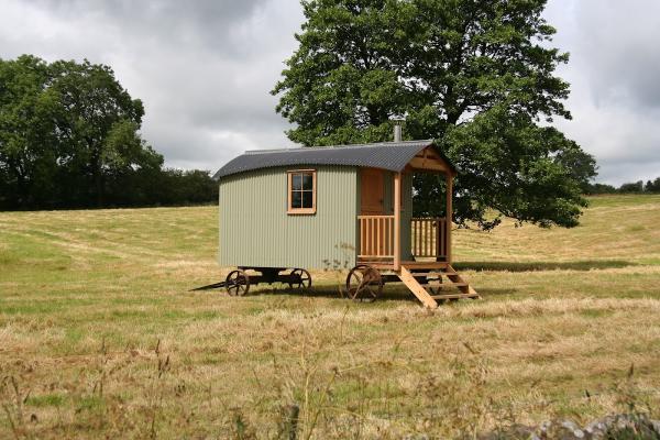 The Manifold Hut Company Ltd