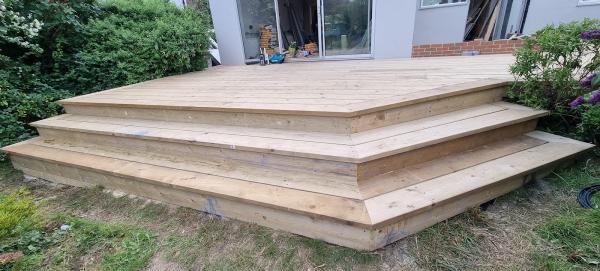 Ace Decking & Grounds Maintenance