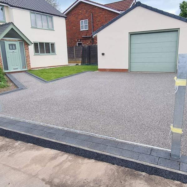 Resin Gold Driveways & Landscaping