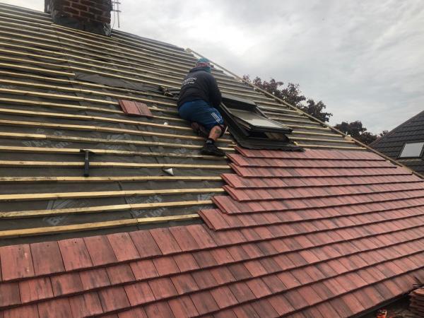 CR Roof Repair & New Roof Specialists