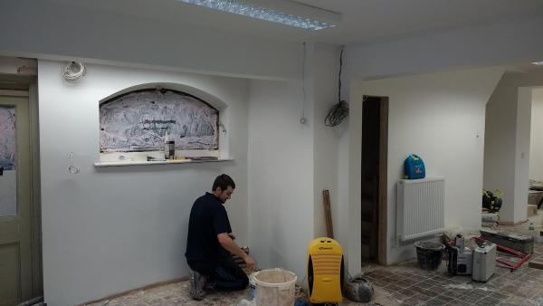 B M Plastering