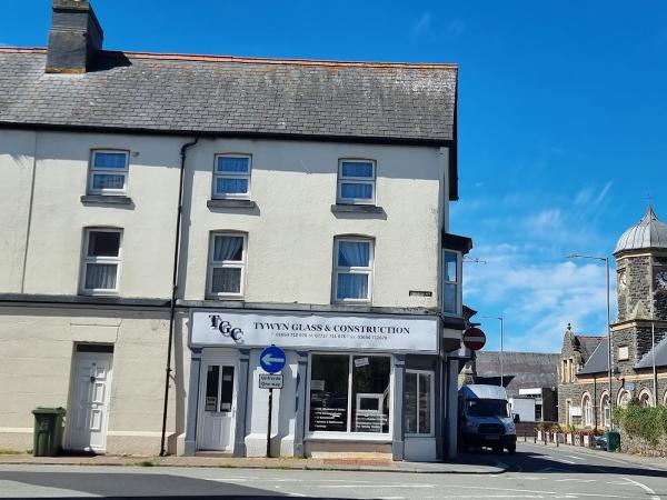 Tywyn Glass and Construction.