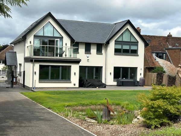 MLC Carpentry & Construction