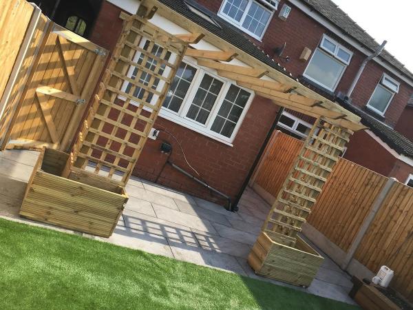 North Landscaping & Fencing