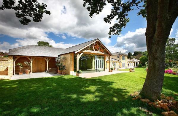 English Oak Buildings