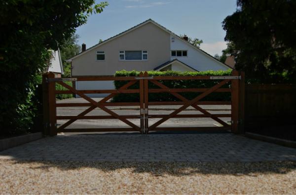 Simon Clark Fencing