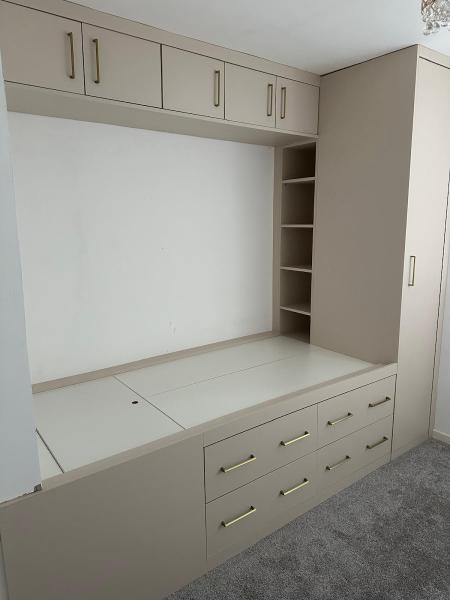 David Gill Bespoke Cabinet Maker