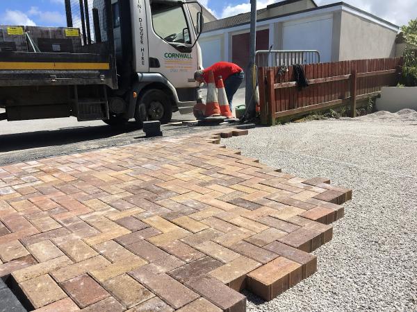 Cornwall Landscape and Paving