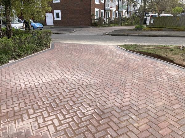 Deluna Driveways Ltd