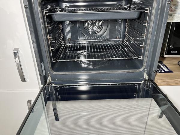 JWS Cleaning Solutions-Bradford and Bingley Oven Cleaning