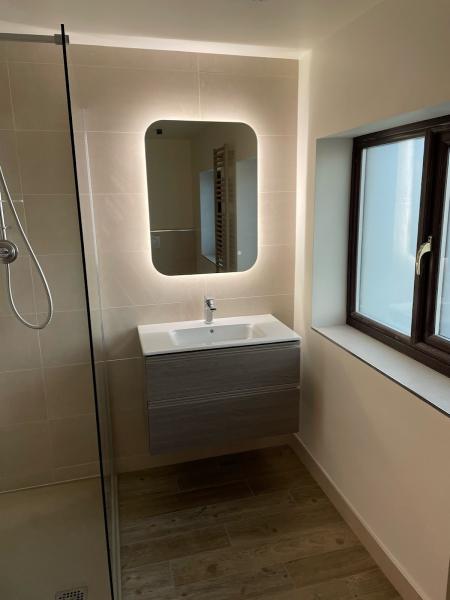 Freshwater Bathrooms and Tiles