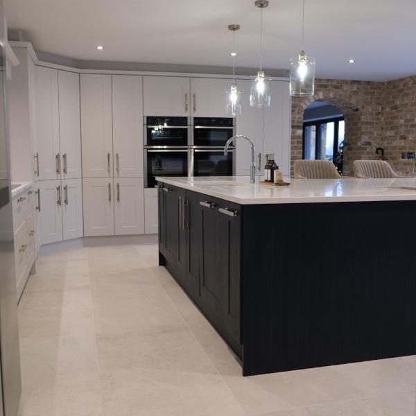 B8 Kitchens & Bedrooms