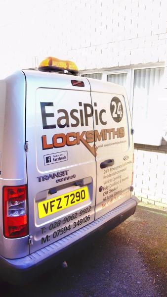 Easipic. Pro. Locksmiths.